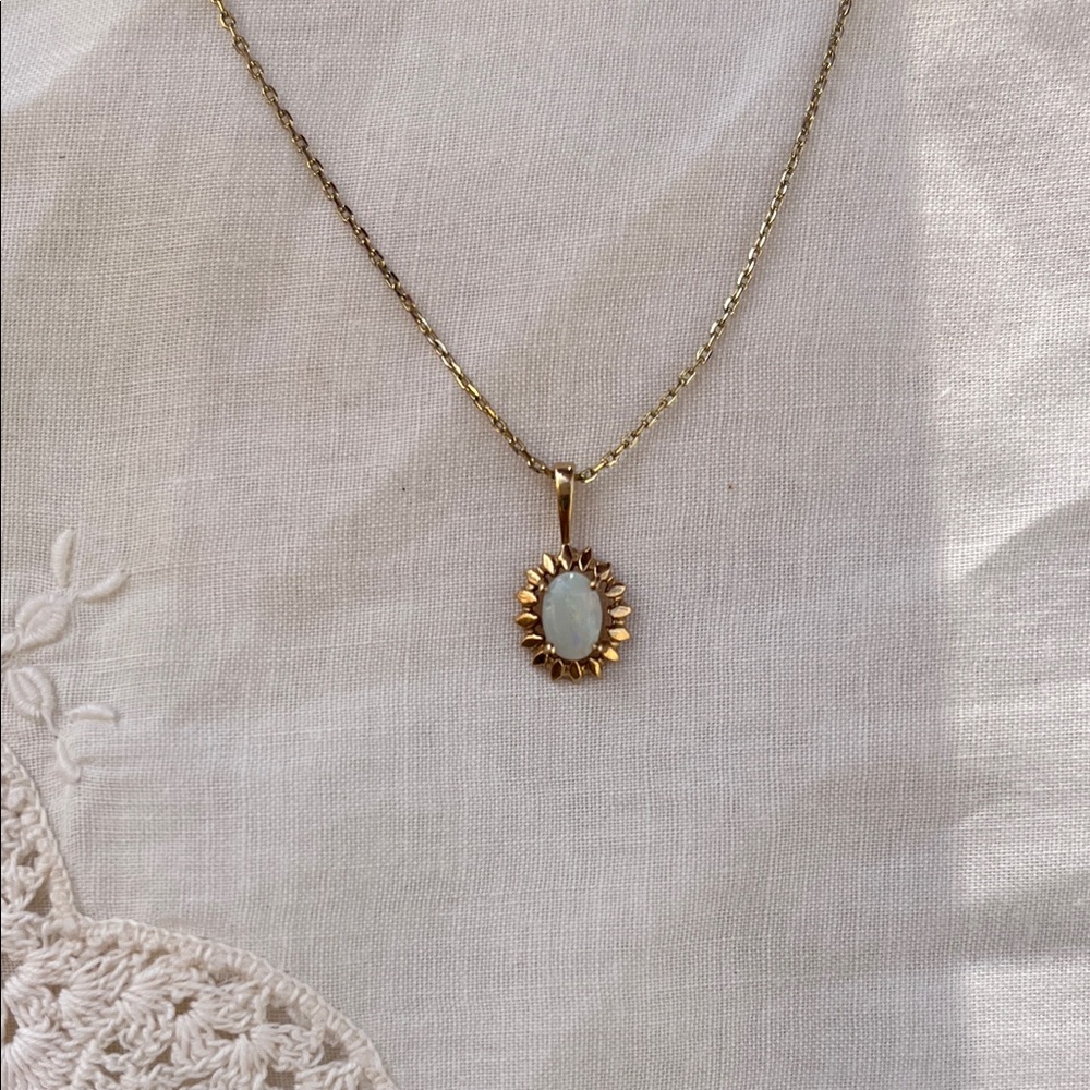 Authentic Vintage/Estate Opal/Solid Gold Dainty Small Pendant